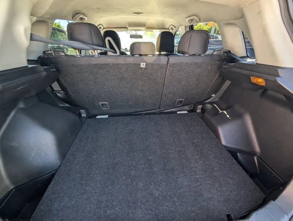 2004 Mitsubishi Outlander - Image 19 of 20