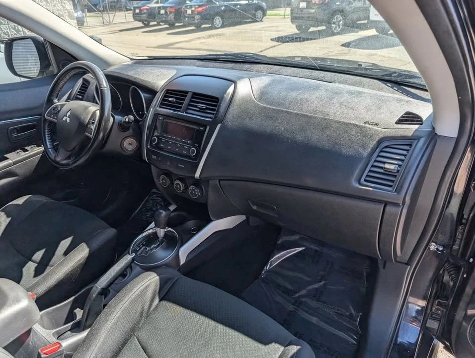 2004 Mitsubishi Outlander - Image 13 of 20