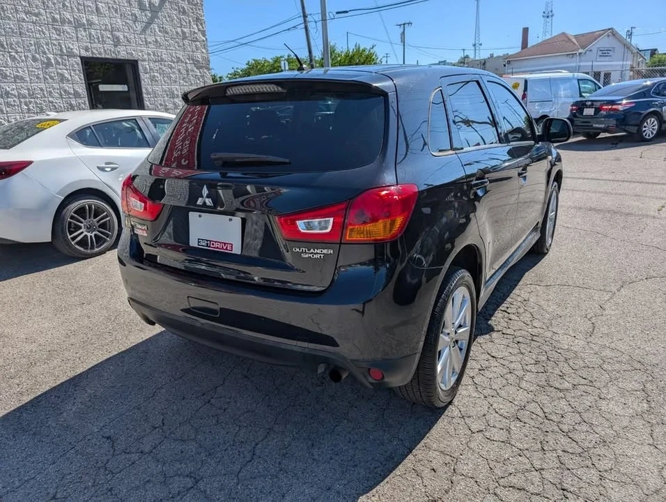 2004 Mitsubishi Outlander - Image 6 of 20