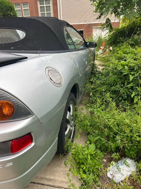 2004 Mitsubishi Eclipse 3rd Gen - Image 3 of 9