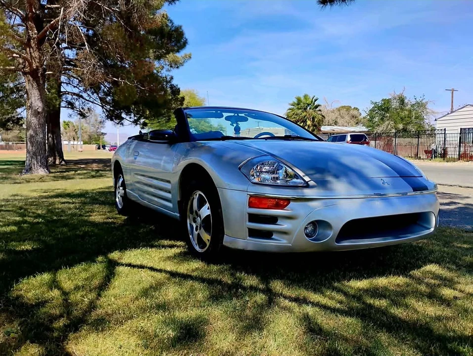 2004 Mitsubishi Eclipse 3rd Gen - Image 3 of 10