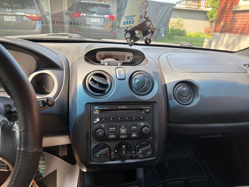 2004 Mitsubishi Eclipse 3rd Gen - Image 7 of 11