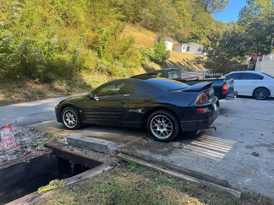 2004 Mitsubishi Eclipse 3rd Gen - Image 3 of 7