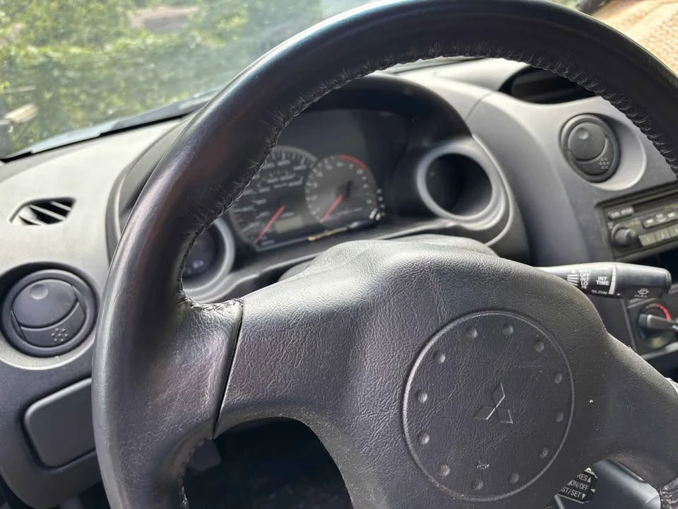 2004 Mitsubishi Eclipse 3rd Gen - Image 4 of 10