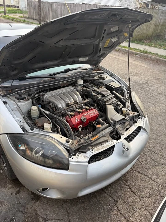 2004 Mitsubishi Eclipse 3rd Gen - Image 3 of 9
