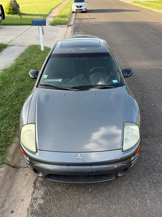 2004 Mitsubishi Eclipse 3rd Gen - Image 2 of 3
