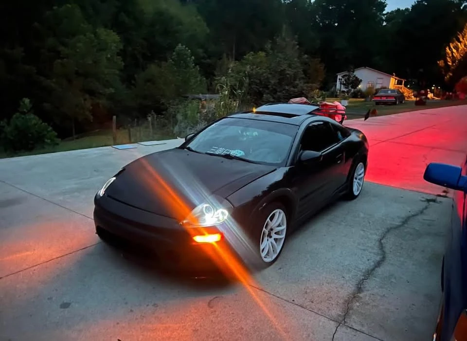 2004 Mitsubishi Eclipse 3rd Gen - Image 2 of 13