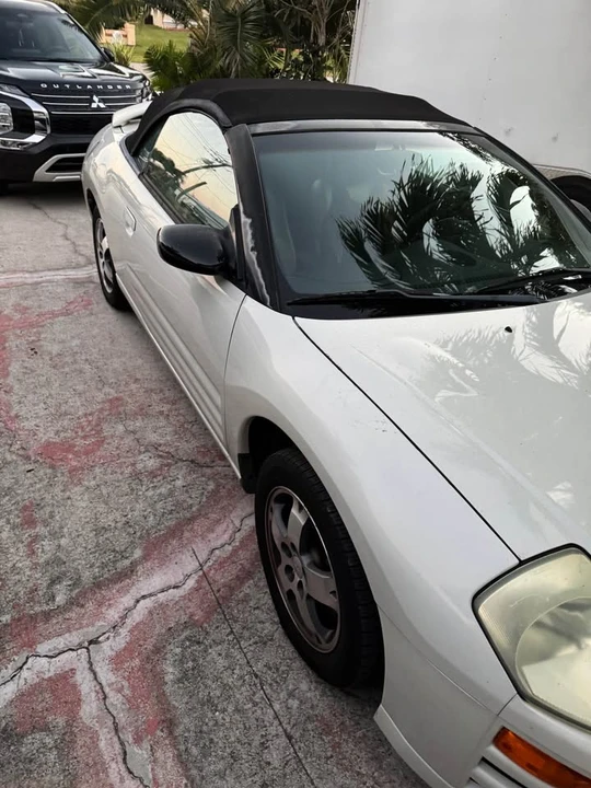 2004 Mitsubishi Eclipse 3rd Gen - Image 2 of 4