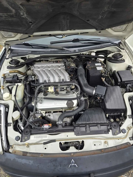 2004 Mitsubishi Eclipse 3rd Gen - Image 4 of 10
