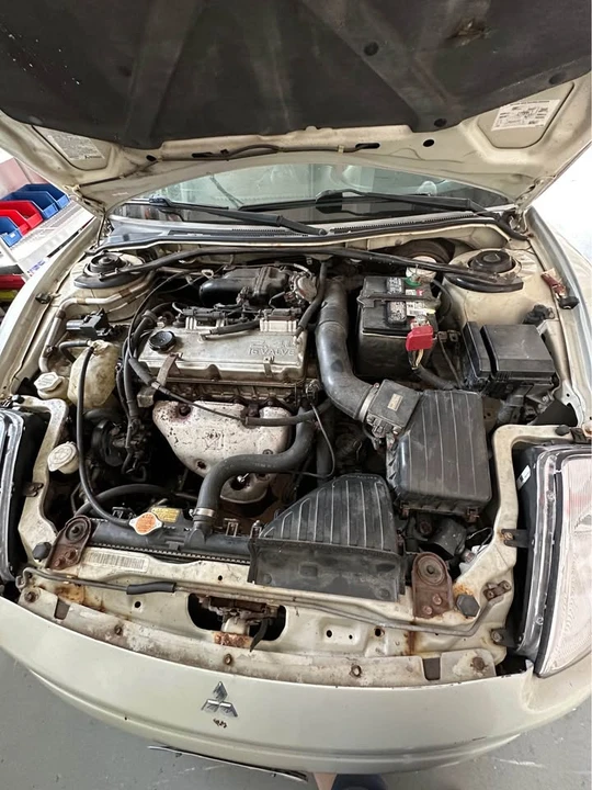 2004 Mitsubishi Eclipse 3rd Gen - Image 10 of 14