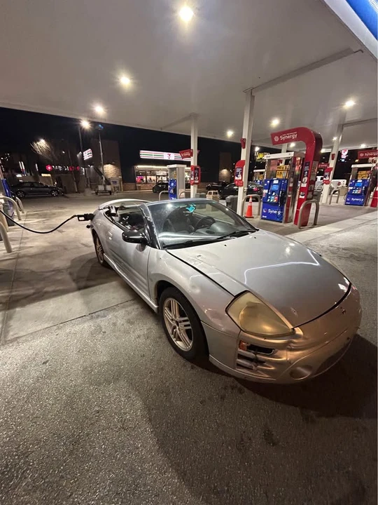 2004 Mitsubishi Eclipse 3rd Gen - Image 2 of 7