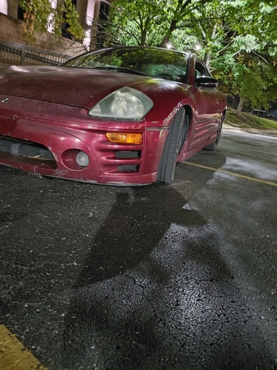 2004 Mitsubishi Eclipse 3rd Gen - Image 2 of 3