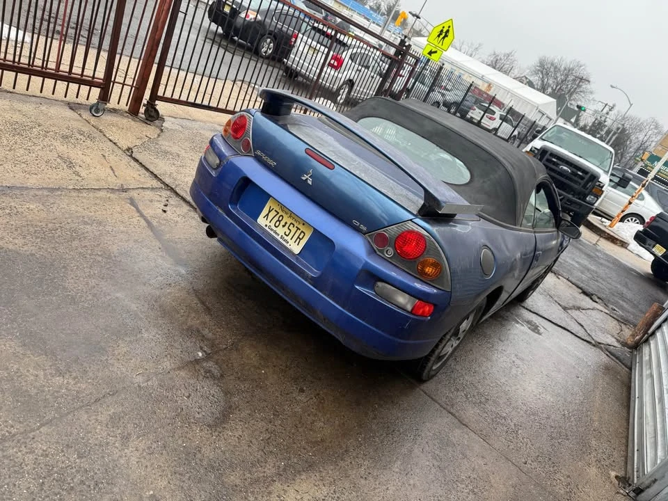 2004 Mitsubishi Eclipse 3rd Gen - Image 3 of 4