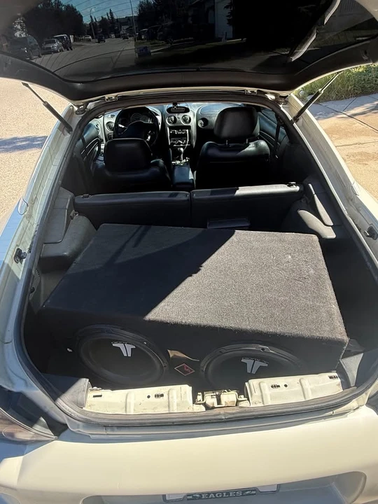 2004 Mitsubishi Eclipse 3rd Gen - Image 9 of 10