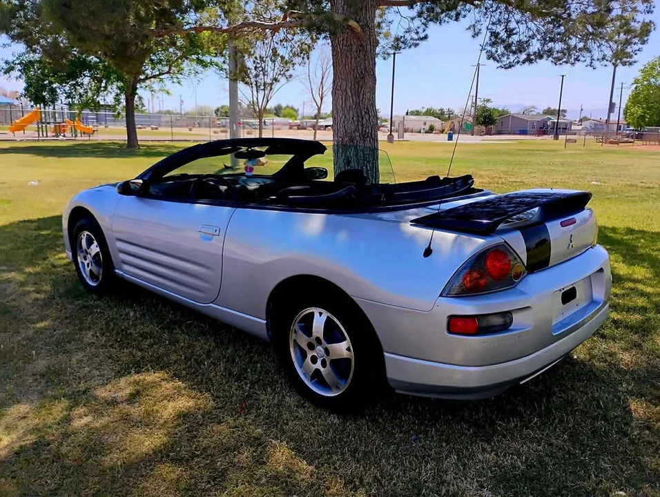 2004 Mitsubishi Eclipse 3rd Gen - Image 8 of 10