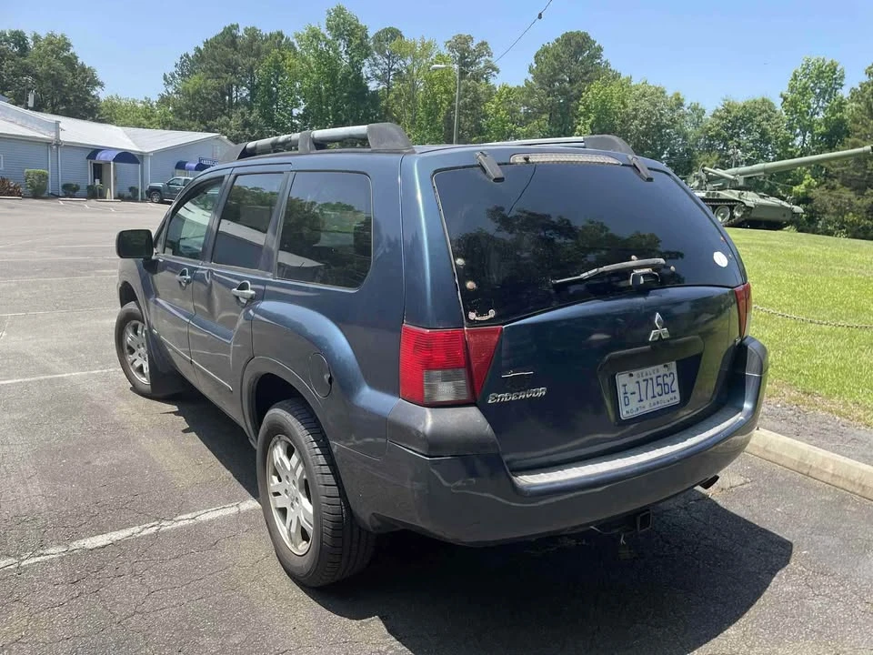 2004 Mitsubishi Endeavor - Image 6 of 7
