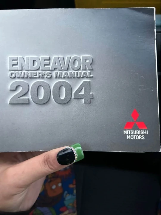 2004 Mitsubishi Endeavor - Image 4 of 5