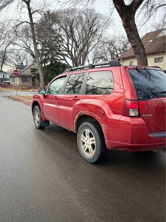 2004 Mitsubishi Endeavor - Image 3 of 12
