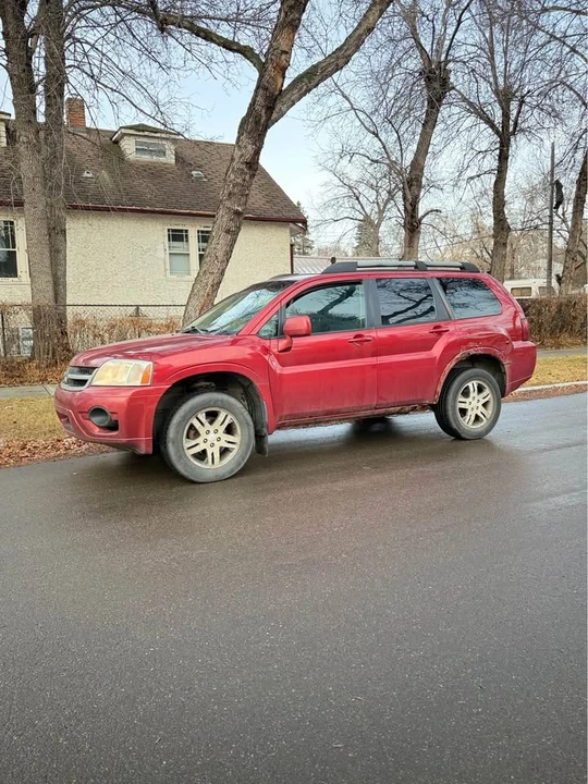 2004 Mitsubishi Endeavor - Image 2 of 12