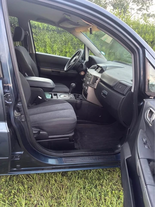 2004 Mitsubishi Endeavor - Image 11 of 11