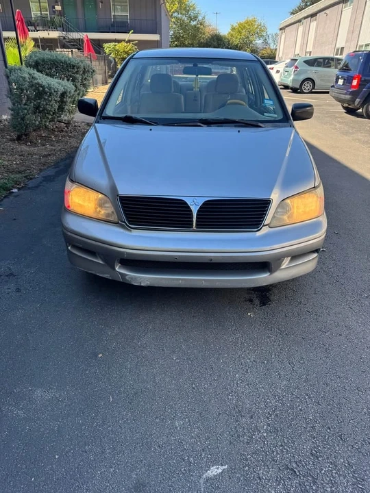 2004 Mitsubishi Chariot - Image 10 of 11