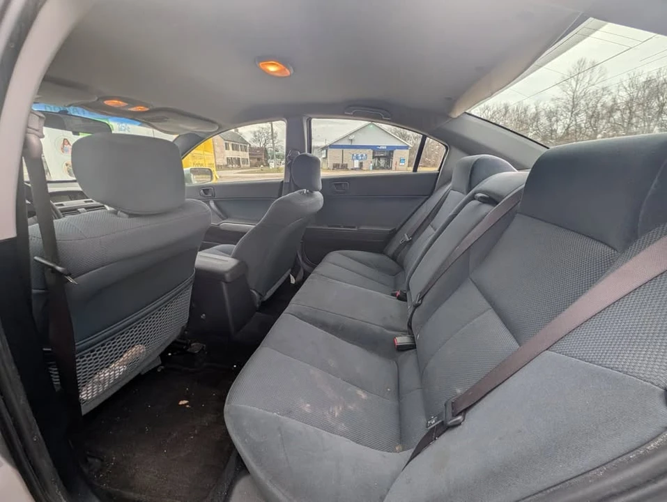 2004 Mitsubishi Galant 8th Gen - Image 11 of 11