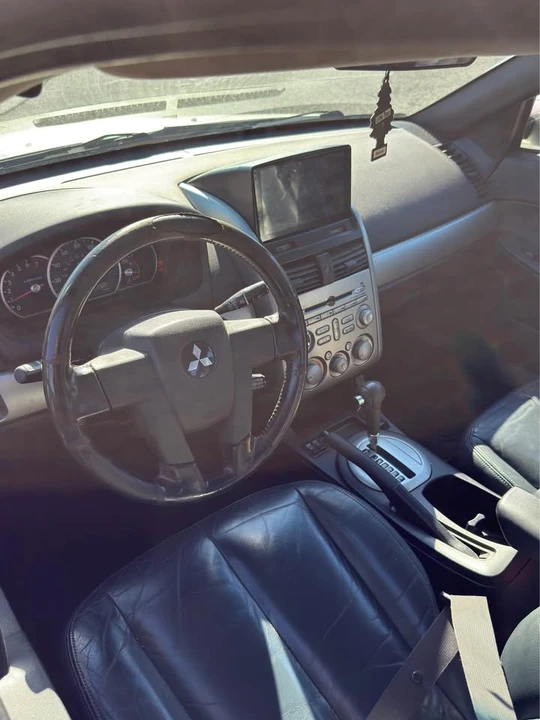 2004 Mitsubishi Galant 9th Gen - Image 5 of 16