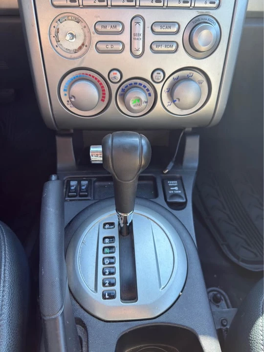 2004 Mitsubishi Galant 9th Gen - Image 8 of 16