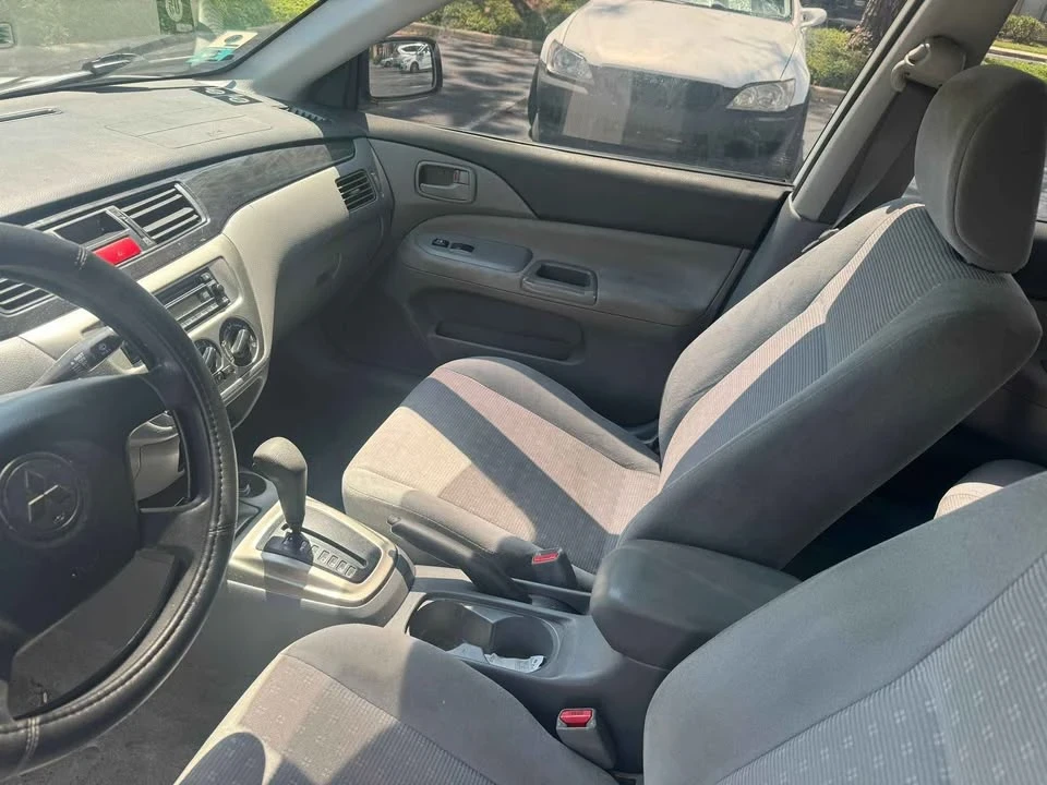 2004 Mitsubishi Lancer 8th Gen - Image 5 of 8