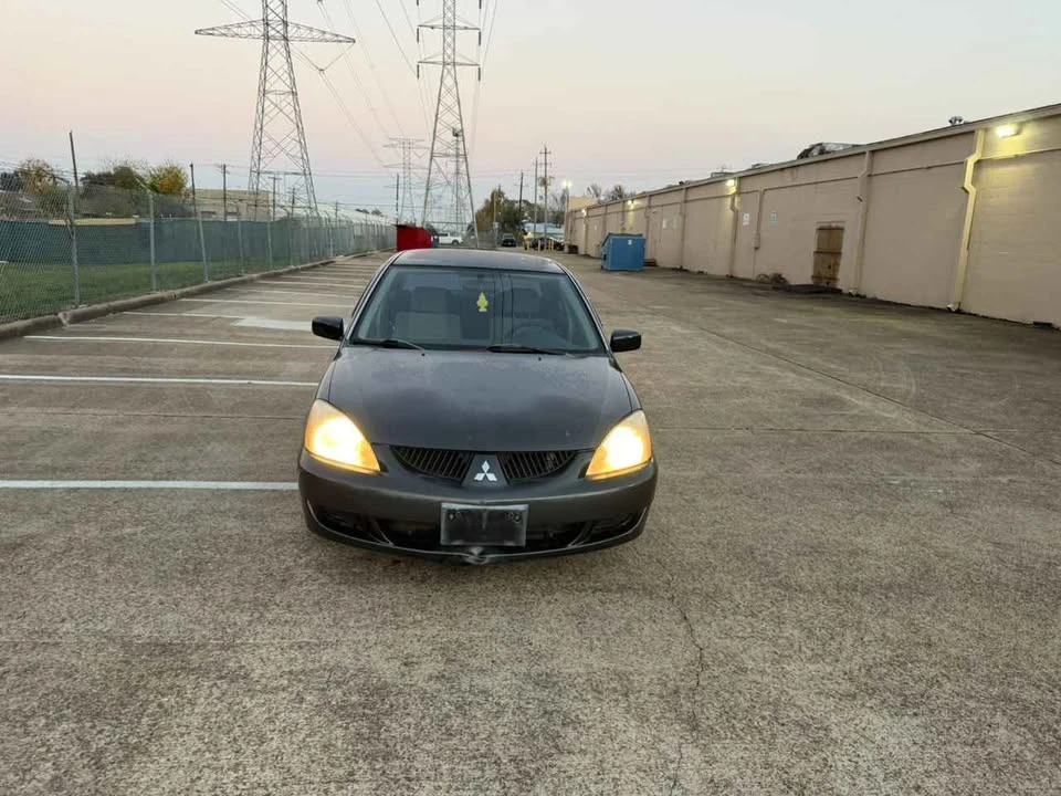 2004 Mitsubishi Lancer 7th Gen - Image 2 of 10