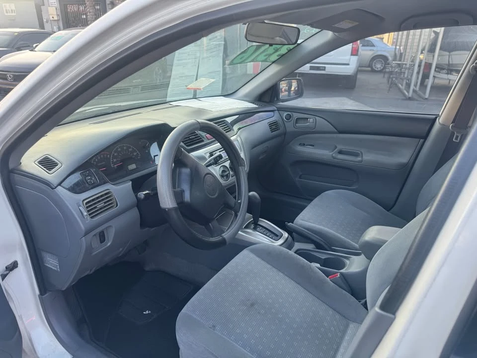 2004 Mitsubishi Lancer 8th Gen - Image 2 of 6