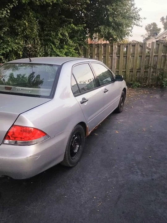 2004 Mitsubishi Lancer 9th Gen - Image 2 of 12