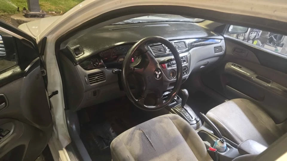 2004 Mitsubishi Lancer 8th Gen - Image 2 of 5