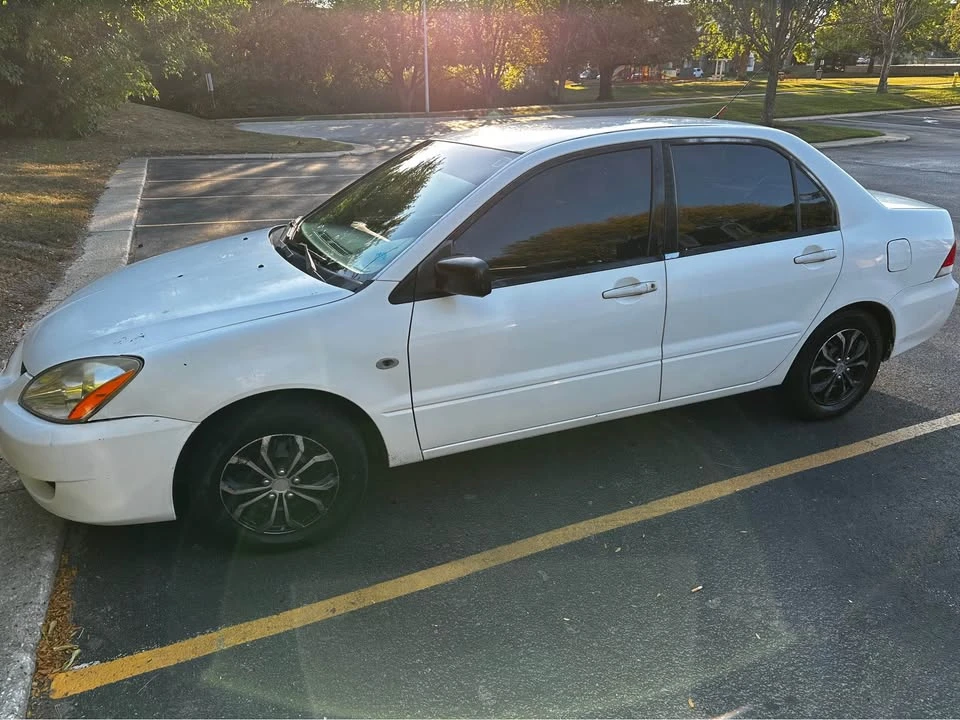 2004 Mitsubishi Lancer 7th Gen - Image 3 of 7