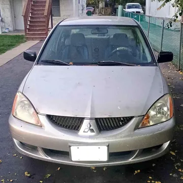 2004 Mitsubishi Lancer DE Sedan