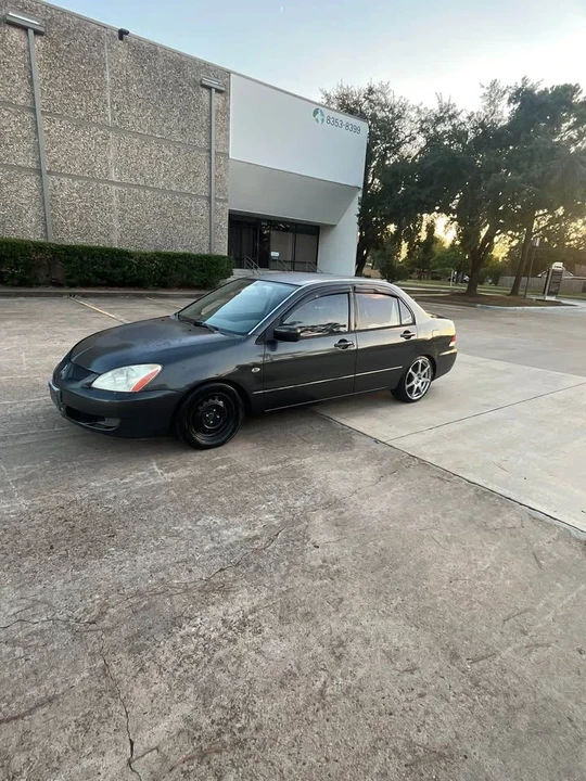 2004 Mitsubishi Lancer 8th Gen - Image 5 of 8
