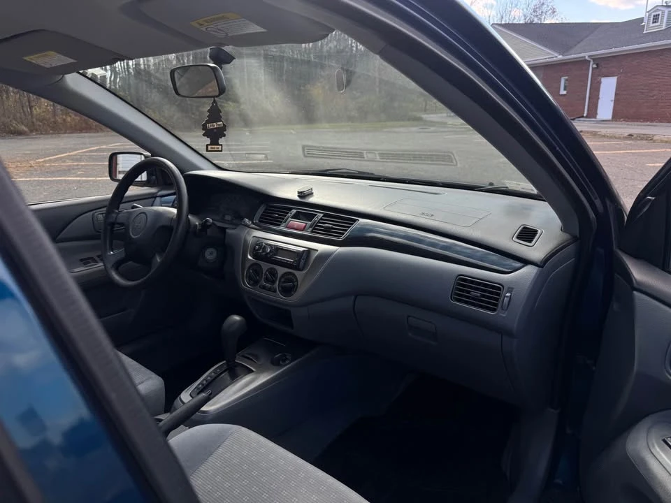 2004 Mitsubishi Lancer 8th Gen - Image 9 of 15