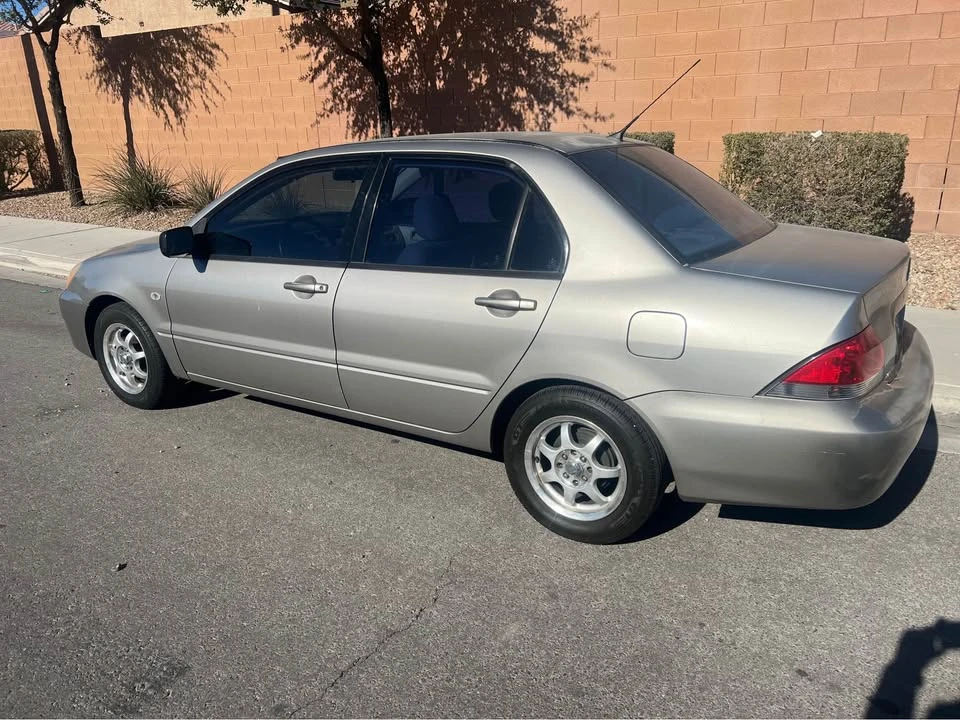2004 Mitsubishi Lancer 7th Gen - Image 5 of 10