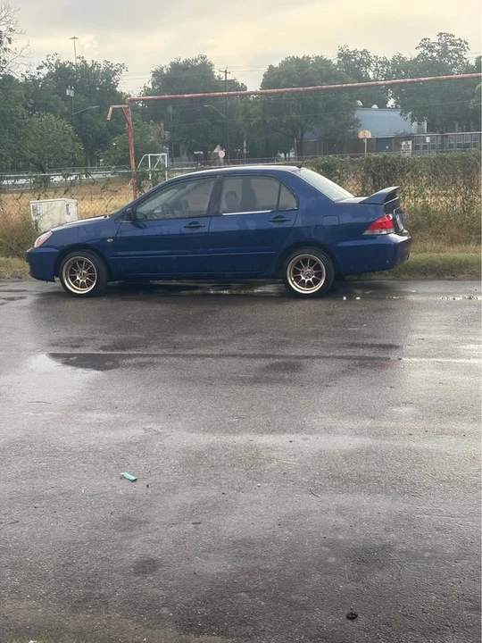 2004 Mitsubishi Lancer 8th Gen - Image 3 of 10