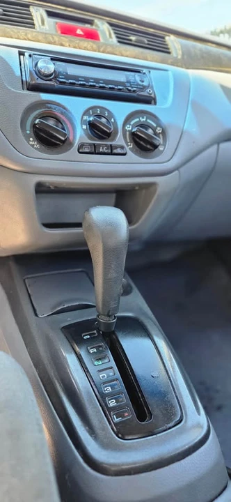 2004 Mitsubishi Lancer 8th Gen - Image 4 of 11