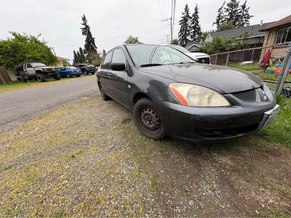 2004 Mitsubishi Lancer 8th Gen - Image 3 of 9