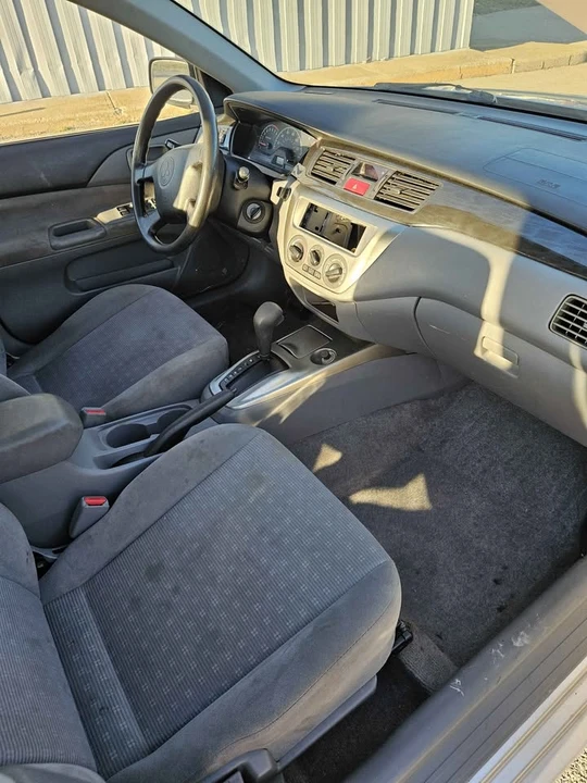 2004 Mitsubishi Lancer 8th Gen - Image 9 of 14