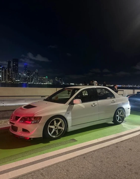 2004 Mitsubishi Lancer Evolution VIII 7th Gen - Image 2 of 19