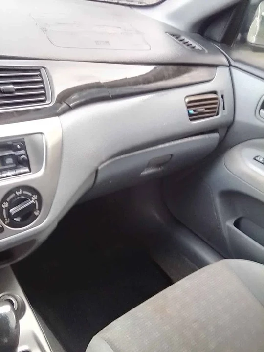 2004 Mitsubishi Lancer 8th Gen - Image 6 of 16