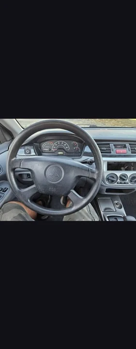2004 Mitsubishi Lancer 7th Gen - Image 9 of 12