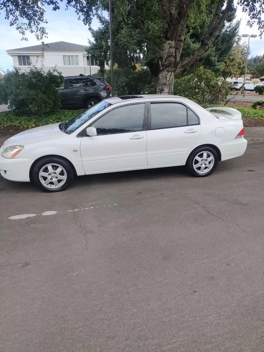 2004 Mitsubishi Lancer 8th Gen - Image 2 of 17