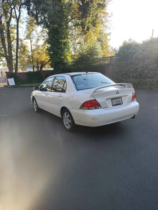 2004 Mitsubishi Lancer 8th Gen - Image 3 of 9