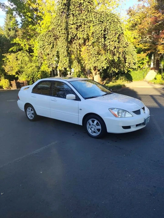 2004 Mitsubishi Lancer 8th Gen - Image 4 of 9