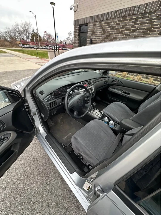 2004 Mitsubishi Lancer 8th Gen - Image 9 of 20