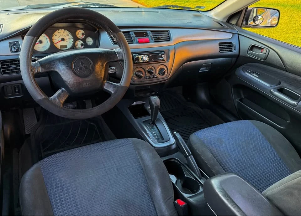 2004 Mitsubishi Lancer 8th Gen - Image 5 of 12